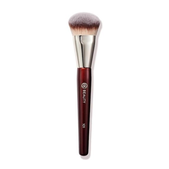 BK BEAUTY 101 Contoured Foundation Brush